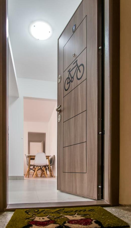 Bike-Friendly Apartment Timisoara Luaran gambar